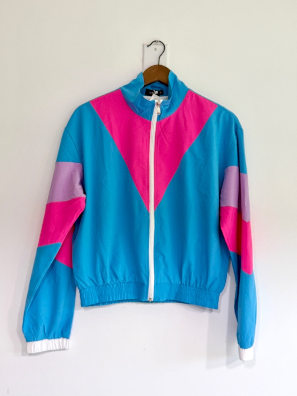 UOUA Retro 80”s style jacket. Size M. NWT